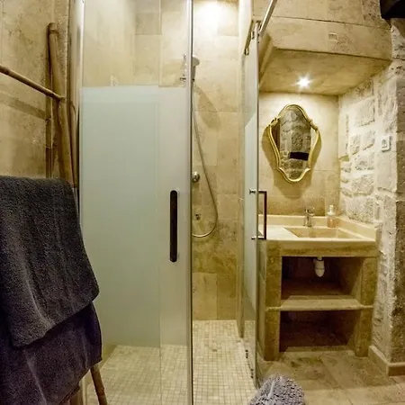 Bed & - La Parenthese Topdestination-dijon - Centre - Classe 3 Etoiles Apartment Dijon