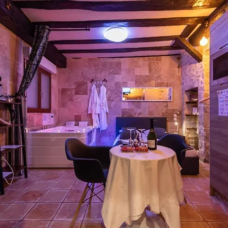 Apartment Bed & - La Parenthese Topdestination-dijon - Centre - Classe 3 Etoiles *